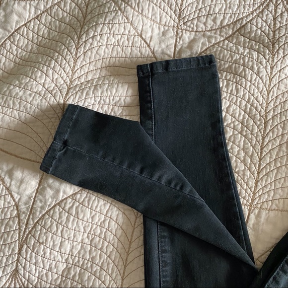 5/$35🍑 Lace Pocket Guess Jeans Brittney Skinny - Picture 5 of 8